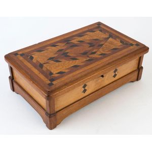 An inlaid timber box, Australian cedar, pine, silky oak, ebony…