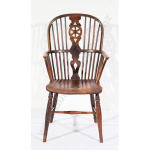 George III elm wheel back Windsor chair traditional form with&hellip;