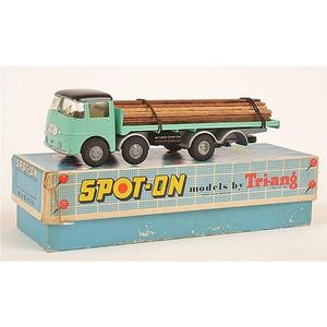 Spot-On (UK) 109/2P ERF 68G flatbed lorry with planks,…