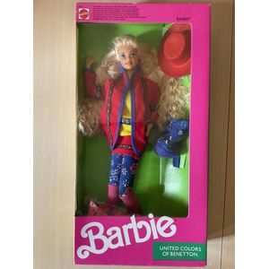 Barbie United Colors Of Benetton London J2252 - Mattel 2005 - NRFB Rare