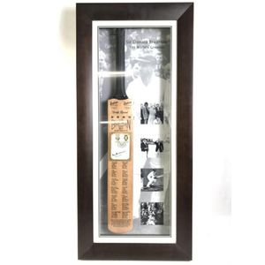 Sir Donald Bradman signed Sykes cricket bat presented well in…