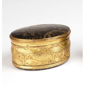 A gold pique and tortoiseshell and gilt bronze snuff box,…