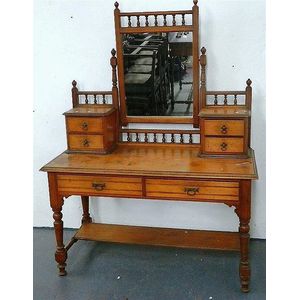 Edwardian kauri pine mirrored back dressing table