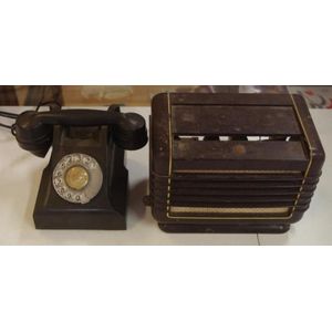 Vintage Bakelite telephone and radio a 300 series PMG dial…