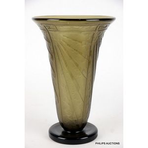 An Art Deco Charles Schneider smoky quartz glass vase, circa&hellip;