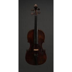 German violin, circa 1800, crafted with a pine front and maple…