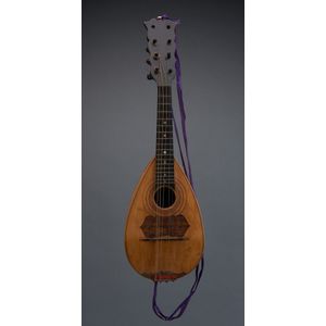 French bowl-back mandolin, circa 1850, the typical bowl-back…