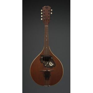 German mandolin, by Schultz, circa 1950, flat back design,…