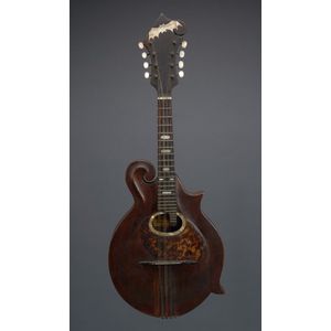 A rare Australian mandolin, by Giovanni Cera, Melbourne, circa…