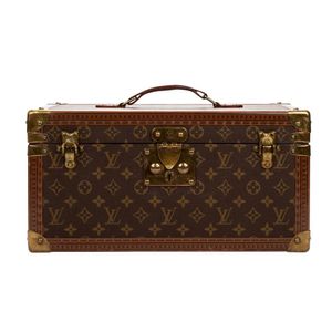 Louis Vuitton, vanity case 40, styled in monogram coated canvas ...