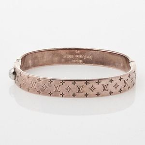 Louis Vuitton Monogram Carved Necklace, Silver, One Size