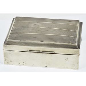 A sterling silver cigar box, Hardy Brothers, London, 1936. 11.5…