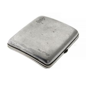 Rare Victorian aluminium cigarette case. Engraved monogram 'Wi'…