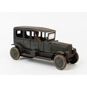 Large wind-up limousine lithographed tinplate car by Distler…
