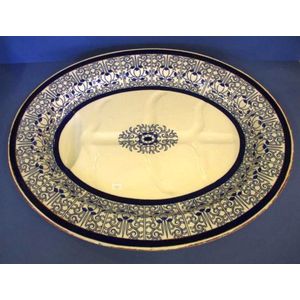 Royal Worcester 'Lily' pattern meat platter, circa 1870, 58 cm&hellip;