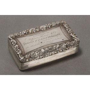 Lovely George III sterling silver snuff box and cover,…