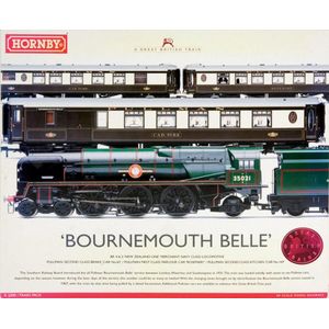 Thirteen tinplate rolling stock wagons with Tri-ang 4-6-2…