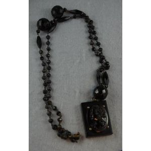 French jet necklace with cameo style pendant