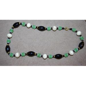 Peking glass, jade and jet necklace