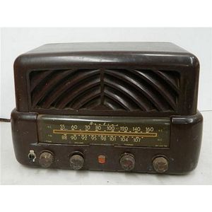1930s-40s 'Airline' radio by Montgomery Ward, USA - price guide and values