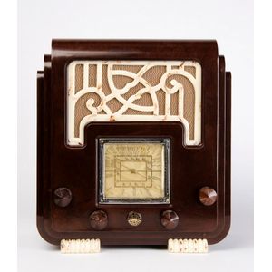 A.W.A Fisk Radiolette, mottled brown Bakelite case, cappuccino…