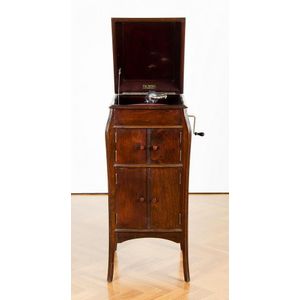 Alba, console gramophone circa 1927 in polished walnut case