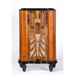 Zenith, large console radio in a beautiful Art Deco timber case…