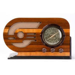 Healing Golden Voice, beautiful Art Deco walnut case radio with&hellip;