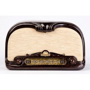 Astor Widow's Peak, mottled brown Bakelite radio circa 1950