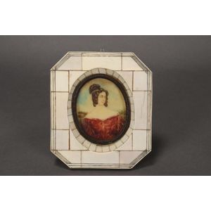 Antique hand painted portrait miniature, of oval form,…
