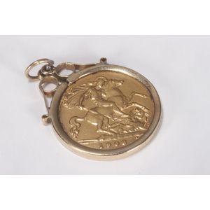Gold half sovereign, c.1908, with gold surround, total weight 5.…