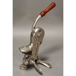 Vintage table mounted wine bottle opener, by Champion,…