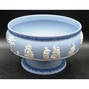 Rare wedgewood blue footed bowl outlet