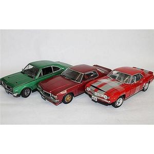 Two 'Holden Monaro' models, by Autoart and Classic Carlectibles,…