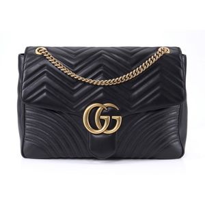 purse with gg logo