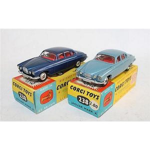 Corgi Toys Jaguar Mark X Saloon Set - Branded - Corgi - Toys