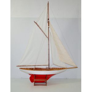 Solid hulled pond yacht. Cutter rigged with hoop pine deck.…
