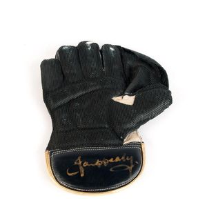 Ian Healy, signature on 'Kookaburra - rod Marsh gold'…
