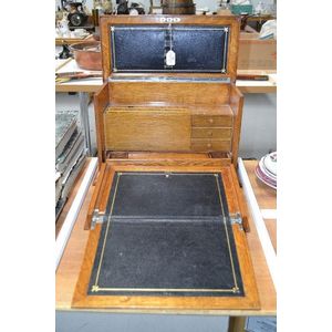 Vintage oak stationary box. Approx 28 cm high, 40 cm wide, 45…