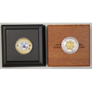 Two Australian 2001 $20 bimetal proof coins of fine gold and…
