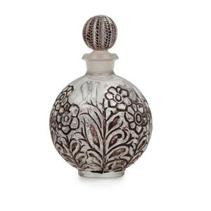 A vintage French Art Deco glass perfume bottle of spherical&hellip;