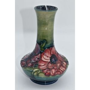 William Moorcroft 'Anemone' vase, signed c.1940 -, height 15.5&hellip;