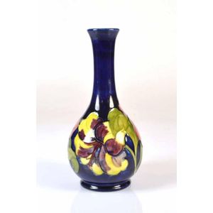 A Walter Moorcroft Hibiscus Vase C 1940 S Decorated Pottery