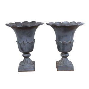 Garden urns pair of cast iron tulip planters, Victorian style…