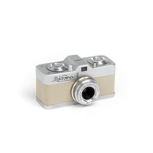 Meopta (Czechoslovakia): Mikroma II, 1959 sub-miniature camera…