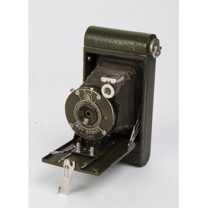 Kodak (Eastman Kodak Co.) (USA): Kodak Boy Scout 127 roll-film…