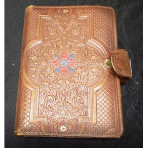 Vintage embossed leather playing card case decorated leather…