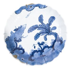 A Japanese Arita ware blue and white porcelain dish, late Edo…