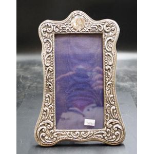Edward VII sterling silver photograph frame Chester 1906,…