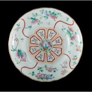 Chinese famille rose porcelain dish. Enamelled floral&hellip;